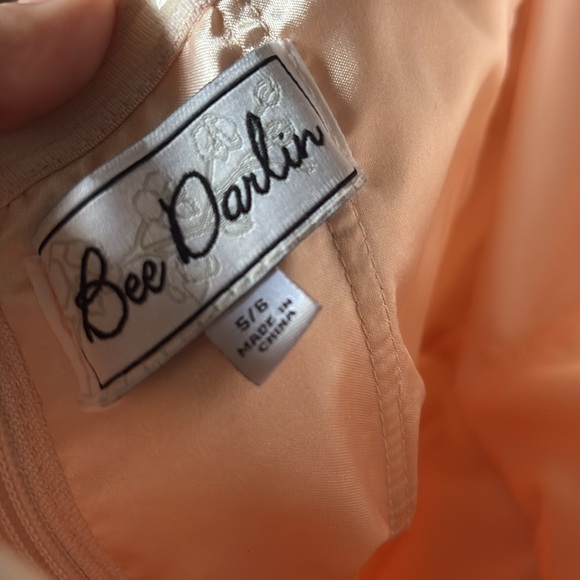 Formal dress - Picture 5 of 8